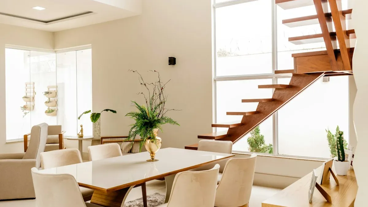 interieur maison moderne — Intérieur maison moderne : air, humidité et sol à entretenir